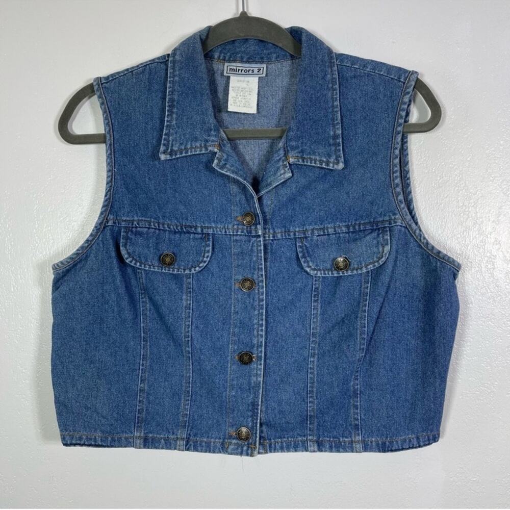 Mirrors 2, Vintage Chambray Cropped Button Down Shirt. Size 13/14.